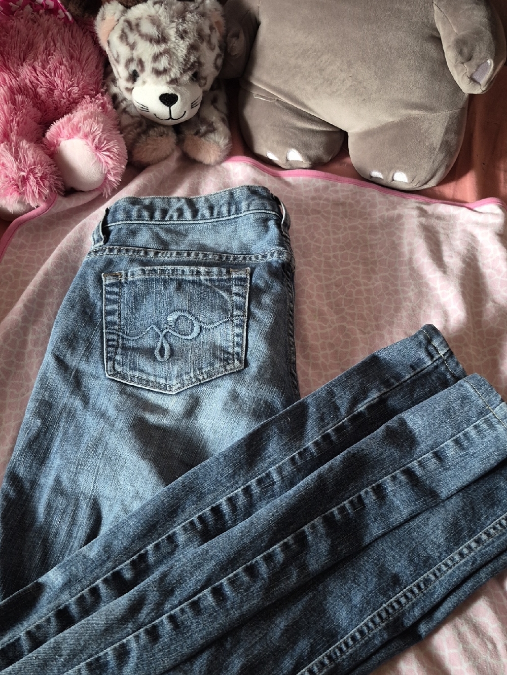 vintage 2000s chic guess jeans🐾🧁